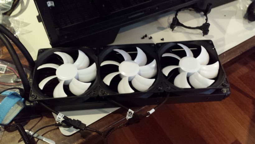 Mounting the fans on the radiator